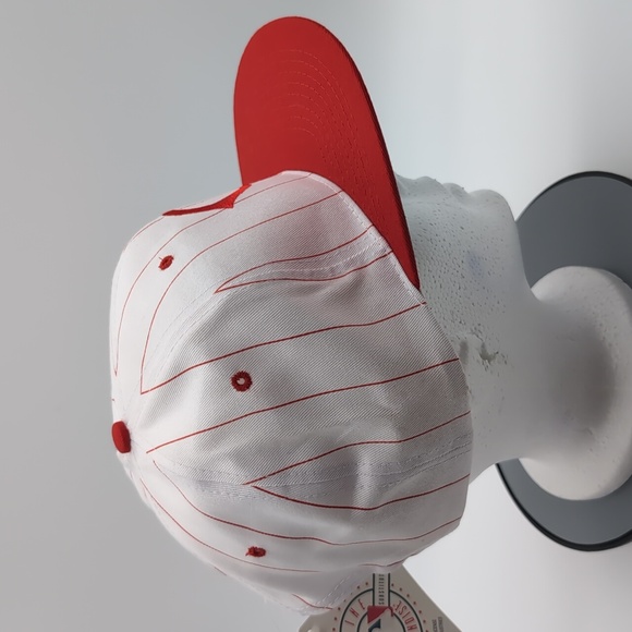 MLB| NWT Vintage MLB Red Cincinnati Reds Sports Cap Snap Back Grey Brim - Picture 5 of 14